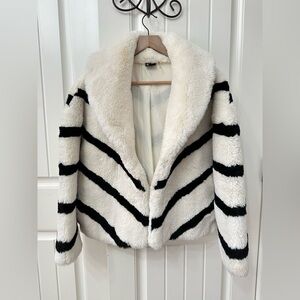 Love Token Black and Cream Faux Fur Jacket sz Med Diagonal Stripes Statement